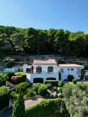 Villa Les Pariades : 8 Prs, 4 ch, Piscine, Vue mer